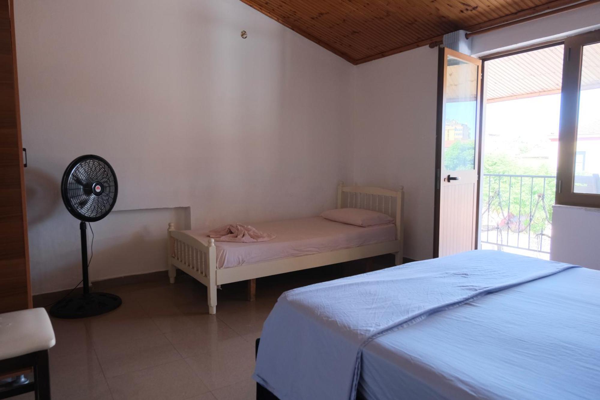 My Hostel - Privates And Dorms Shkodër 외부 사진